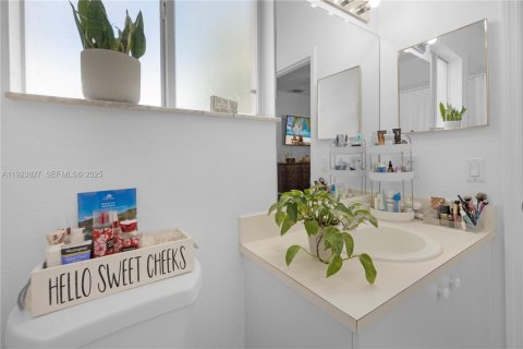 Adosado en venta en Cutler Bay, Florida, 3 dormitorios, 120.31 m2 № 2039306 - foto 12