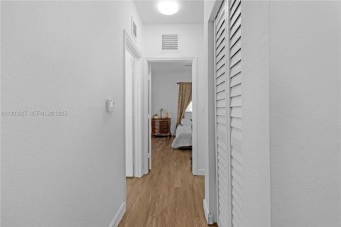 Adosado en venta en Cutler Bay, Florida, 3 dormitorios, 120.31 m2 № 2039306 - foto 17