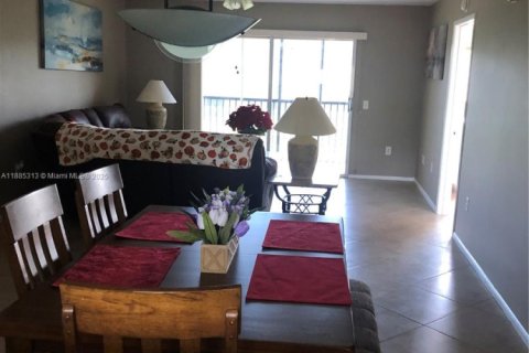 Condominio en alquiler en Pembroke Pines, Florida, 1 dormitorio, 95.97 m2 № 1933638 - foto 23