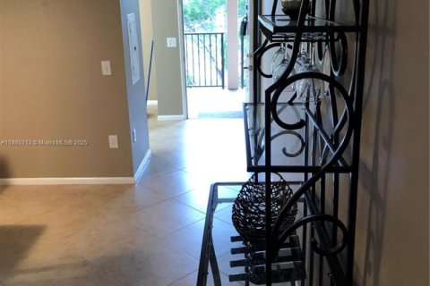 Condominio en alquiler en Pembroke Pines, Florida, 1 dormitorio, 95.97 m2 № 1933638 - foto 15