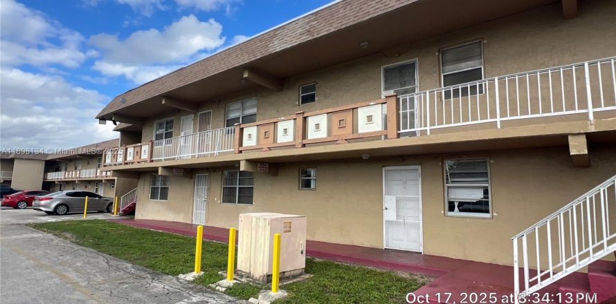 Condo in Miami Gardens, Florida, 1 bedroom № 1954173