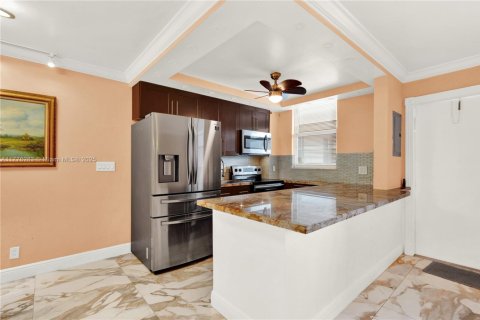 Condominio en venta en Hollywood, Florida, 1 dormitorio, 63.92 m2 № 1711531 - foto 8