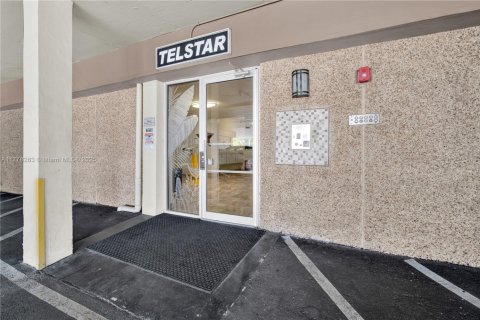 Condominio en venta en Hollywood, Florida, 1 dormitorio, 63.92 m2 № 1711531 - foto 5