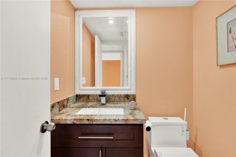 Condominio en venta en Hollywood, Florida, 1 dormitorio, 63.92 m2 № 1711531 - foto 18