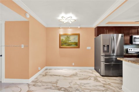 Condominio en venta en Hollywood, Florida, 1 dormitorio, 63.92 m2 № 1711531 - foto 11