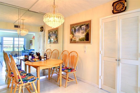 Copropriété à vendre à Lauderhill, Floride: 2 chambres, 94.39 m2 № 2046741 - photo 6