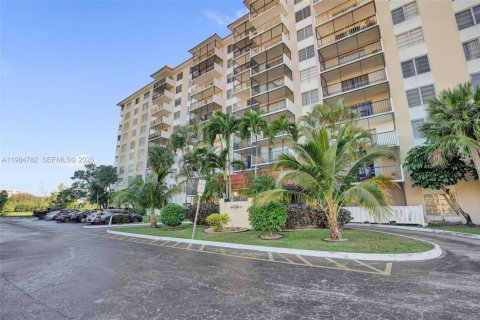 Condo à Lauderhill, Floride, 2 chambres  № 2046741