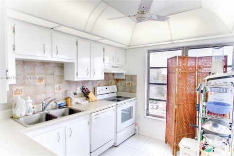 Copropriété à vendre à Lauderhill, Floride: 2 chambres, 94.39 m2 № 2046741 - photo 7