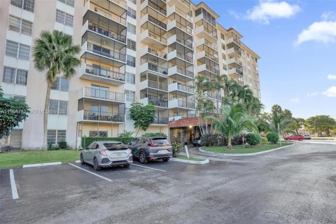 Copropriété à vendre à Lauderhill, Floride: 2 chambres, 94.39 m2 № 2046741 - photo 2