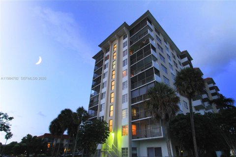 Copropriété à vendre à Lauderhill, Floride: 2 chambres, 94.39 m2 № 2046741 - photo 3