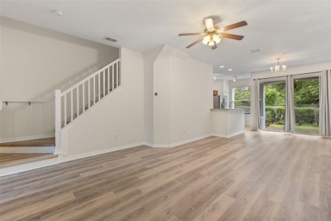 Townhouse in Altamonte Springs, Florida 3 bedrooms, 141.3 sq.m. № 2148144 - photo 5
