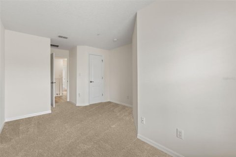 Townhouse in Altamonte Springs, Florida 3 bedrooms, 141.3 sq.m. № 2148144 - photo 20