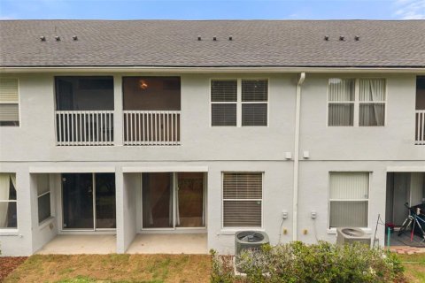 Townhouse in Altamonte Springs, Florida 3 bedrooms, 141.3 sq.m. № 2148144 - photo 26