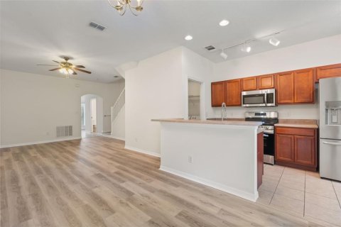 Townhouse in Altamonte Springs, Florida 3 bedrooms, 141.3 sq.m. № 2148144 - photo 6