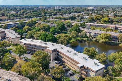 Condominio en venta en Lauderdale Lakes, Florida, 1 dormitorio, 63.55 m2 № 1982594 - foto 4