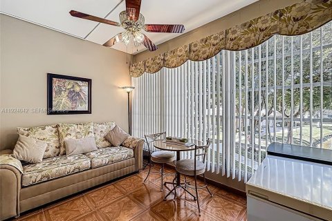Condominio en venta en Lauderdale Lakes, Florida, 1 dormitorio, 63.55 m2 № 1982594 - foto 25