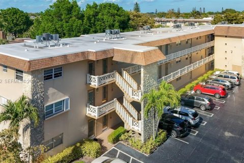 Condominio en venta en Lauderdale Lakes, Florida, 1 dormitorio, 63.55 m2 № 1982594 - foto 7