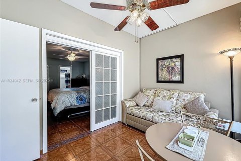 Condominio en venta en Lauderdale Lakes, Florida, 1 dormitorio, 63.55 m2 № 1982594 - foto 26