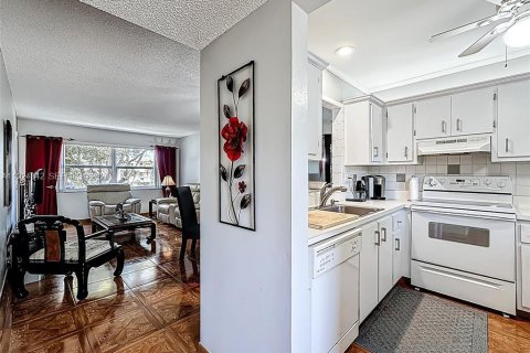 Condominio en venta en Lauderdale Lakes, Florida, 1 dormitorio, 63.55 m2 № 1982594 - foto 15