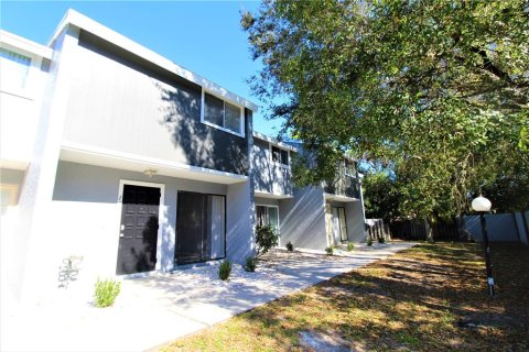 Copropriété à louer à Sarasota, Floride: 2 chambres, 97.92 m2 № 1636473 - photo 1