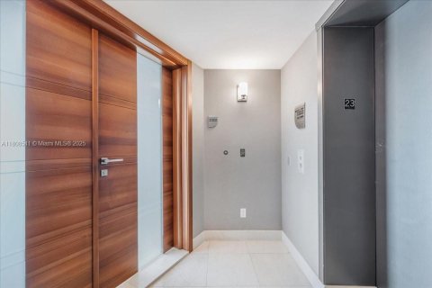 Купить кондоминиум в Майами, Флорида 3 спальни, 262.45м2, № 1937594 - фото 4