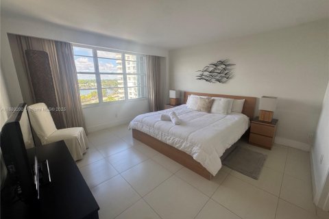 Condominio en alquiler en Miami Beach, Florida, 3 dormitorios, 126.35 m2 № 2076698 - foto 7
