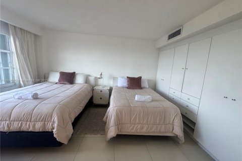 Condominio en alquiler en Miami Beach, Florida, 3 dormitorios, 126.35 m2 № 2076698 - foto 13