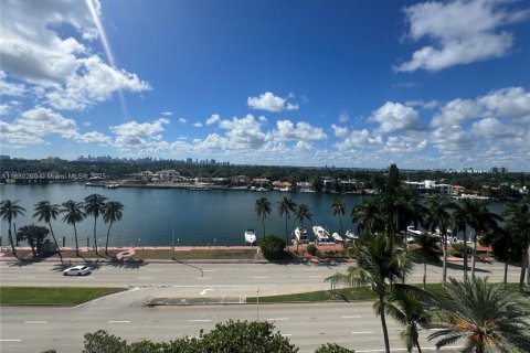 Condominio en alquiler en Miami Beach, Florida, 3 dormitorios, 126.35 m2 № 2076698 - foto 19