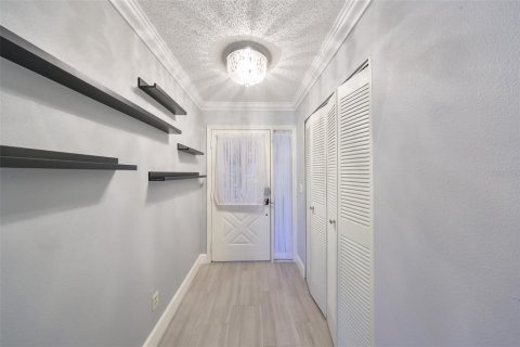 Купить кондоминиум в Сан-Сити-Центр, Флорида 6 комнат, 174.47м2, № 1639650 - фото 5