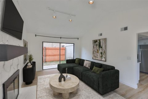 Casa en alquiler en Tampa, Florida, 3 dormitorios, 174.01 m2 № 1850195 - foto 2