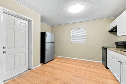 Villa ou maison à louer à Sanford, Floride: 3 chambres, 96.99 m2 № 2415296 - photo 6