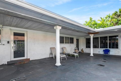 House in Hollywood, Florida 3 bedrooms, 167.6 sq.m. № 1774421 - photo 7