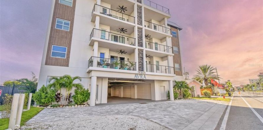 Condo à Indian Shores, Floride, 4 chambres № 223957