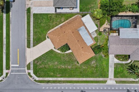 House in Sarasota, Florida 2 bedrooms, 139.63 sq.m. № 2236130 - photo 2