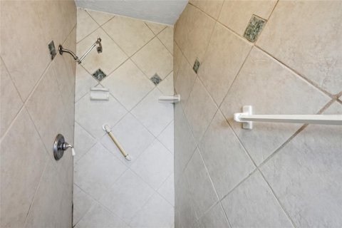House in Sarasota, Florida 2 bedrooms, 139.63 sq.m. № 2236130 - photo 15