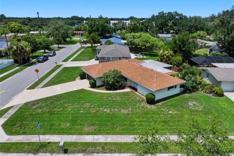 House in Sarasota, Florida 2 bedrooms, 139.63 sq.m. № 2236130 - photo 28