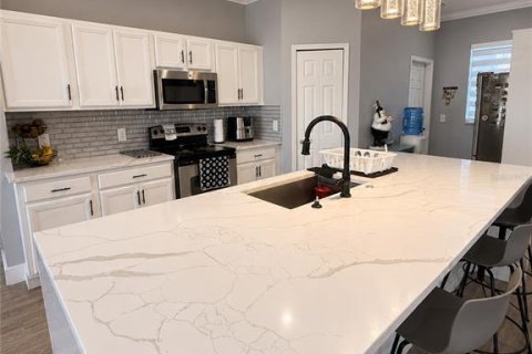 House in BELLALAGO in Kissimmee, Florida 4 bedrooms, 178.65 sq.m. № 2105148 - photo 9