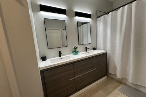 Casa en venta en Tampa, Florida, 3 dormitorios, 169.92 m2 № 2239105 - foto 28