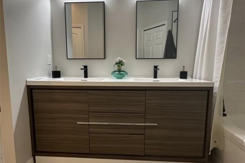 Casa en venta en Tampa, Florida, 3 dormitorios, 169.92 m2 № 2239105 - foto 27