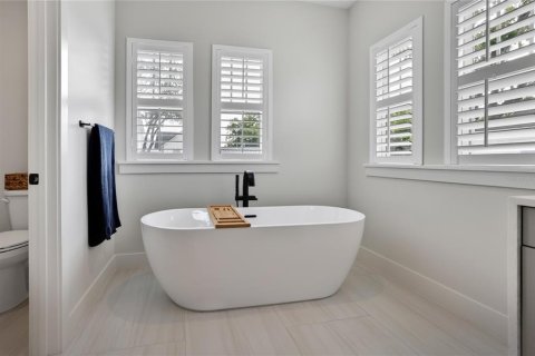 Villa ou maison à vendre à Winter Garden, Floride: 5 chambres, 330.27 m2 № 2420160 - photo 25