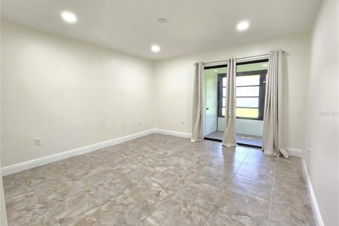 Condo in Clearwater, Florida, 2 bedrooms  № 2208332 - photo 16