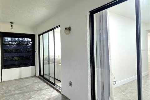 Condo in Clearwater, Florida, 2 bedrooms  № 2208332 - photo 24