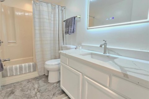 Condo in Clearwater, Florida, 2 bedrooms  № 2208332 - photo 26