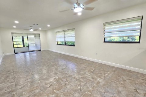 Condo in Clearwater, Florida, 2 bedrooms  № 2208332 - photo 8