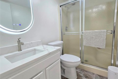 Condo in Clearwater, Florida, 2 bedrooms  № 2208332 - photo 23