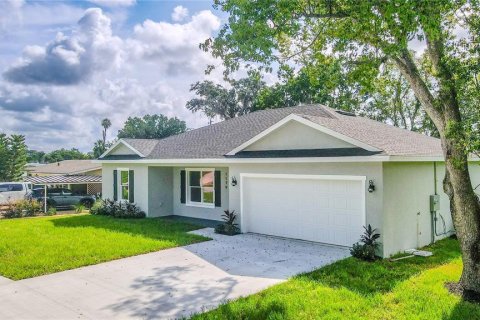 House in Deltona, Florida 3 bedrooms, 148.46 sq.m. № 1869147 - photo 2