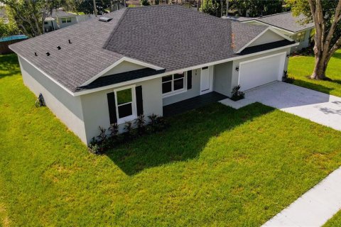 House in Deltona, Florida 3 bedrooms, 148.46 sq.m. № 1869147 - photo 4