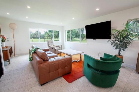 House in Arcadia, Florida 3 bedrooms, 182.83 sq.m. № 2201602 - photo 7