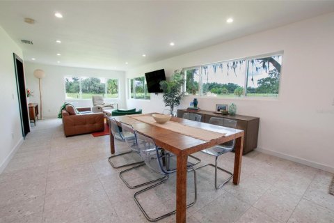House in Arcadia, Florida 3 bedrooms, 182.83 sq.m. № 2201602 - photo 8