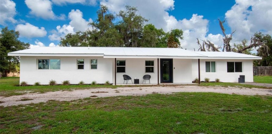 House in Arcadia, Florida 3 bedrooms, 182.83 sq.m. № 2201602
